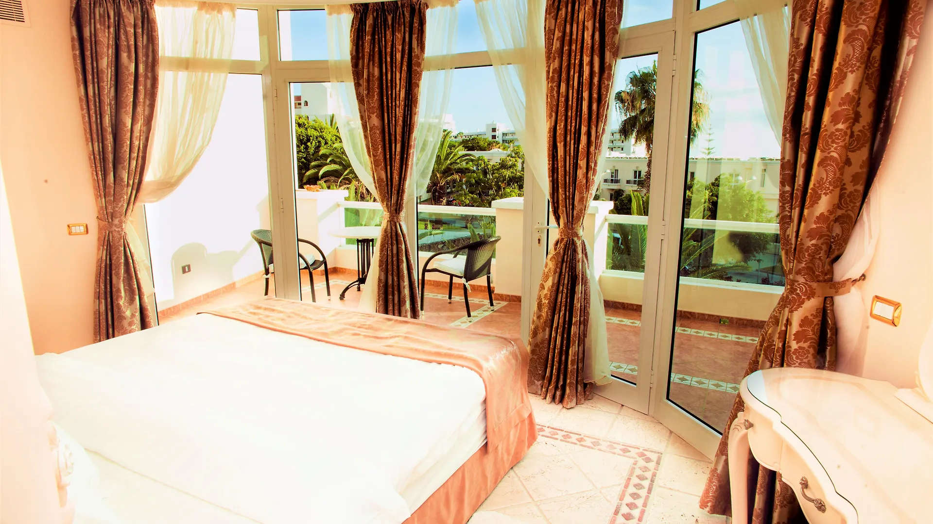 ****  Flamingo Suites Boutique Hotel Costa Adeje  Španělsko